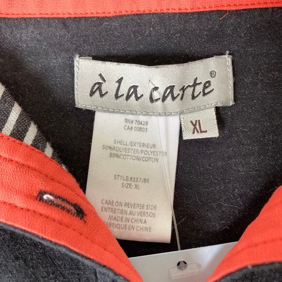 Vintage 90s A La Carte Funky Black and White Striped Button Up Shirt - Picture 6 of 6